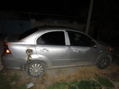 В Феодосии ссора родственников закончилась поджогом автомобиля (фото)