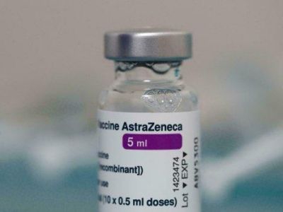 Почему после вакцинации препаратом AstraZeneca образуются тромбы?