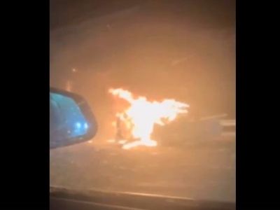 ДТП в Крыму: на трассе «Таврида» легковой автомобиль врезался в грузовик и загорелся