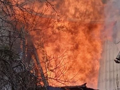 В Ялте в жилом доме взорвался газовый баллон, пожар