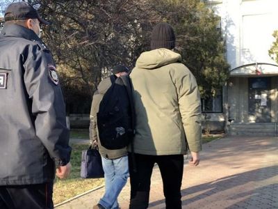 ФСБ задержала в Керчи подростка за ложное сообщение о готовящейся атаке на школу