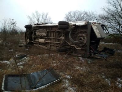 Сегодня утром автобус Феодосия-Кировское перевернулся, есть пострадавшие