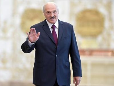 Лукашенко призвал "международных жуликов" заканчивать с пандемией