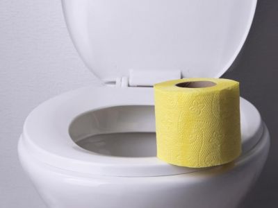 России грозит дефицит туалетной бумаги и унитазов