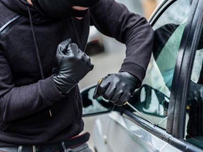 Полиция Феодосии нашла подозреваемых в краже автомобиля
