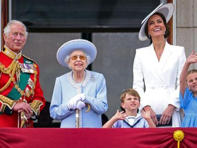 Королева Британии Елизавета II праздует 70-летний юбилей своего правления