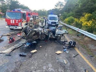 Под Ялтой в ДТП с четырьмя автомобилями погиб водитель