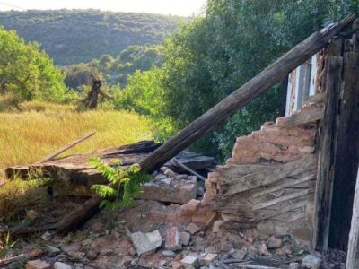 В Севастополе в заброшенной постройке у леса погиб 12-летний мальчик