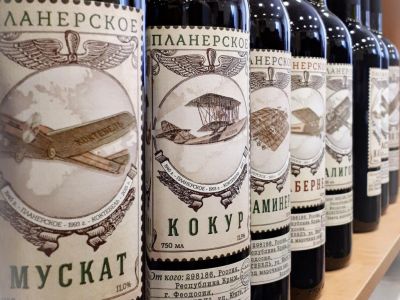 Запасы вина завода "Коктебель" изъяли в собственность Крыма