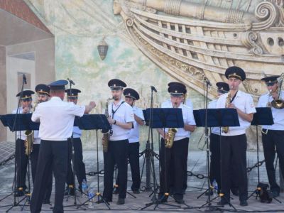 Оркестр культурного центра МВД Крыма выступил с концертной программой в Феодосии