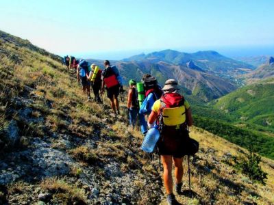 Аксенов: в Крыму необходимо развивать горные туристические маршруты