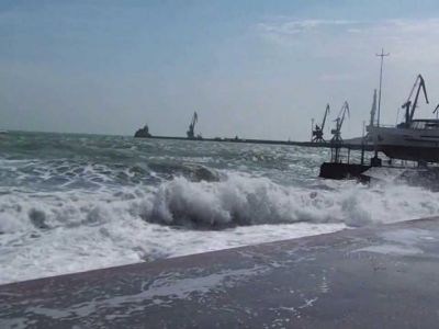 В Крыму прогнозируют сильный ветер, заштормит
