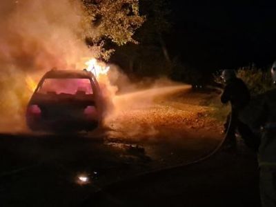 Вчера в Крыму сгорело два автомобиля