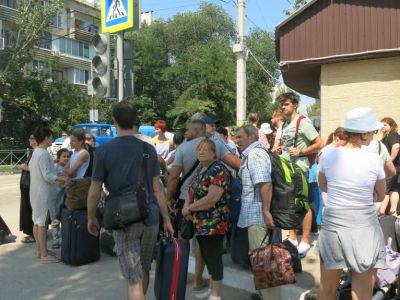 Из-за взрывов, повредивших железную дорогу в Крыму, поезда теперь приходят в Феодосию