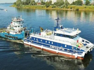 Санкт-Петербург передал Севастополю новое научно-исследовательское судно