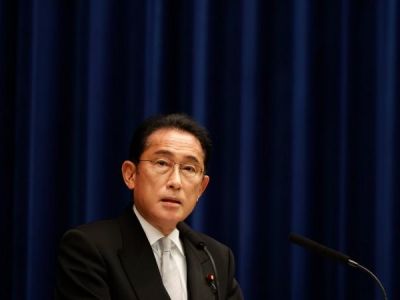 Премьер Японии заболел коронавирусом