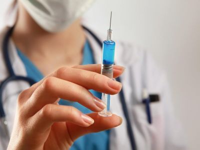 В Феодосии продолжается вакцинация от гриппа и COVID-19