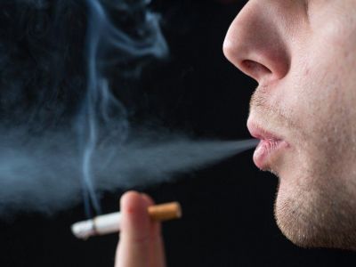 Нарколог объяснил желание больше курить в состоянии опьянения