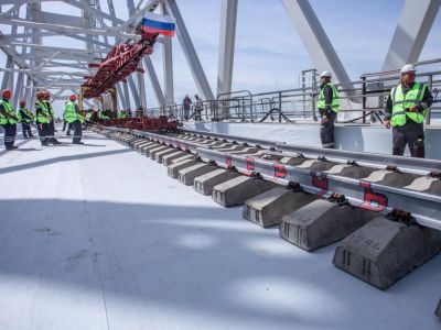 Второй железнодорожный путь на Крымском мосту планируют восстановить к лету