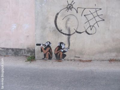 В Симферополе за стуки поймали трех граффитчиков