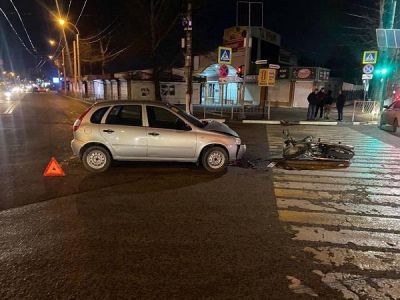   В Симферополе в ДТП пострадал мотоциклист