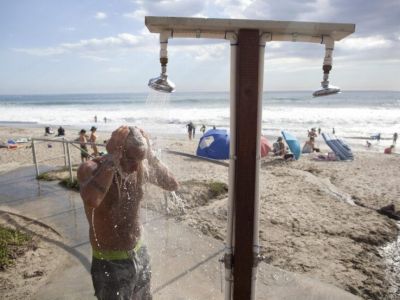 Будут ли на пляжах Феодосии летом душевые кабинки?