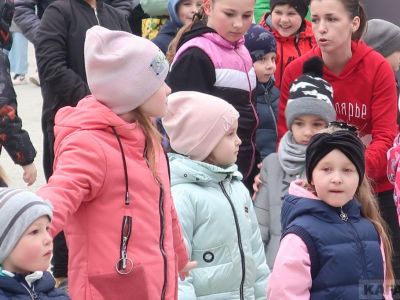 В Феодосии прошла праздничная детская зарядка и автопробег