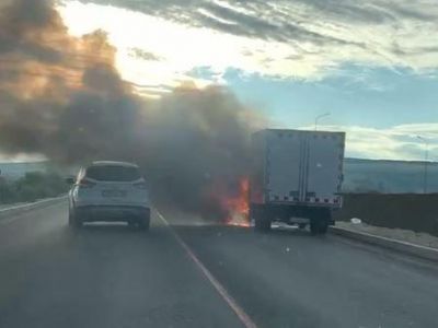 В Крыму на трассе «Таврида» загорелся грузовой автомобиль