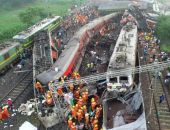Более 230 человек погибли при крушении поездов в Индии