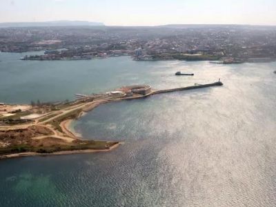 В Севастопольской бухте остановили движение морского пассажирского транспорта