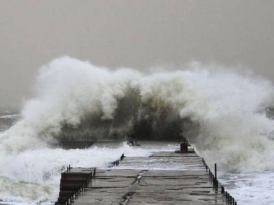 Штормовое предупреждение объявлено в Керченском проливе из-за метровых волн