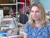  В Симферополе работает уникальная швейная фабрика для слабослышащих