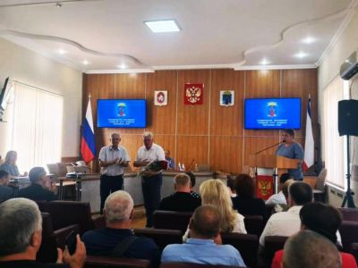 Депутаты Феодосии приняли отставку мэра