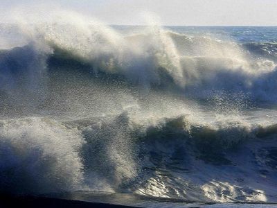 Волны высотой до 7 метров ожидаются на Черноморском побережье