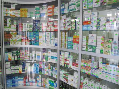 Власти Феодосии решили помочь коммунальной аптеке 