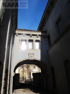 ����� ����� ����