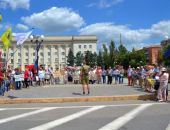 В Херсоне радикалы намерены не пускать в Крым украинские комбайны