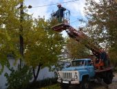 В Феодосии на Карантине и Форштадте устанавливают энергосберегающие лампы