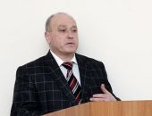 В Феодосии за взятку в 4,2 тыс. долларов бывший и.о. главы администрации Коктебеля С.Падюков приговорен судом к 8 годам колонии и штрафу в 16,4 млн. рублей
