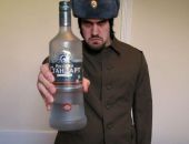 В воронежском селе первый избиратель получил бутылку водки