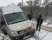 В Белогорском районе из-за гололёда феодосиец на микроавтобусе съехал в кювет (фото)
