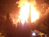 В Крыму на ЮБК ночью сгорел деревянный трёхэтажный дом (фото) (видео)