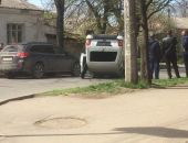 В столице Крыма сегодня в ДТП перевернулся внедорожник (фото)