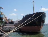 Спасатели подняли на борт одного моряка с сухогруза «Герои Арсенала», еще четверо обнаружены живыми