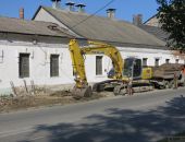 Территория вдоль здания чулочной фабрики будет облагорожена