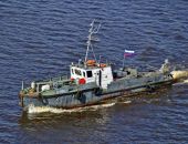 Крымские пограничники эвакуировали моряков с терпящего бедствие в Керченском проливе буксира