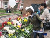 В Феодосии прошел митинг памяти погибших при пожаре в кемеровском торговом центре (видео)