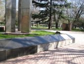 Вандалы сняли плитку с мемориала «Вечный огонь»