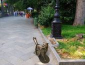 В Ялте установили скульптуру коту Сосискину (фото)