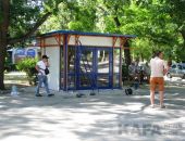 Возле фонтана Доброму гению возводят кофейню